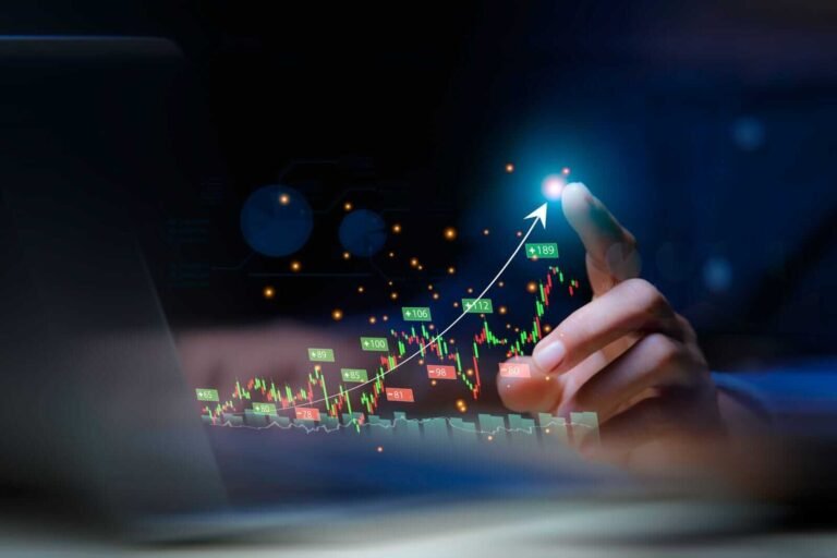 Quel est le cours cible des analystes de Wall Street pour les actions GoDaddy ?
