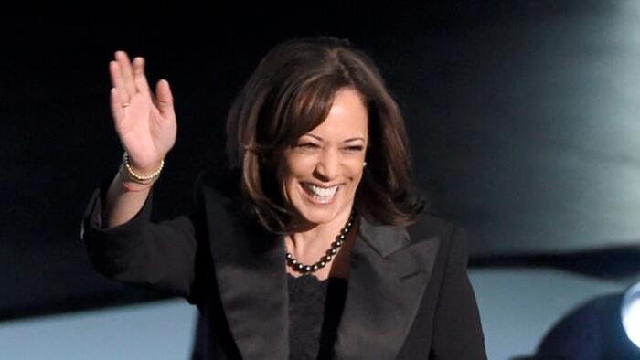 Kamala Harris déménage dans un manoir de 8,5 millions de dollars dans un quartier à 94 % blanc