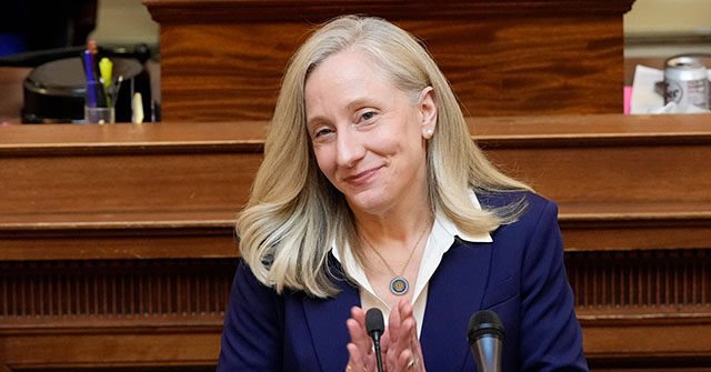 Abigail Spanberger rétablit le droit de vote de 66 000 Virginiens « ayant déjà été condamnés pour crime »