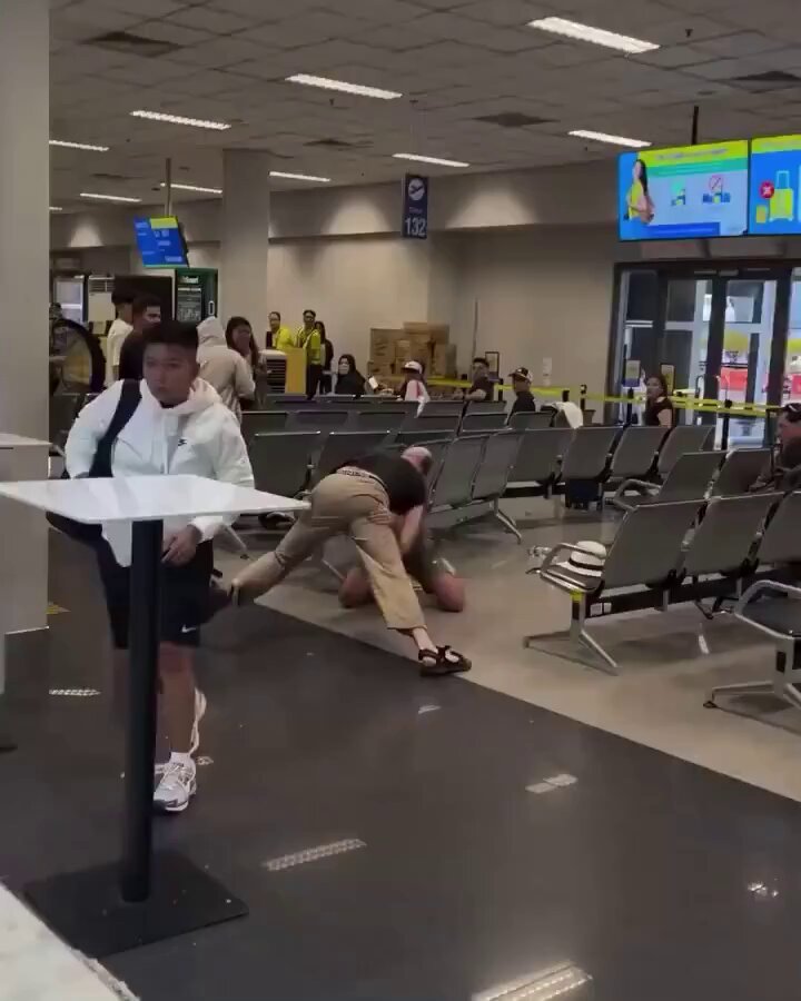 Un Israélien et un Américain auraient eu une altercation physique dans un aéroport de Manille, aux…
