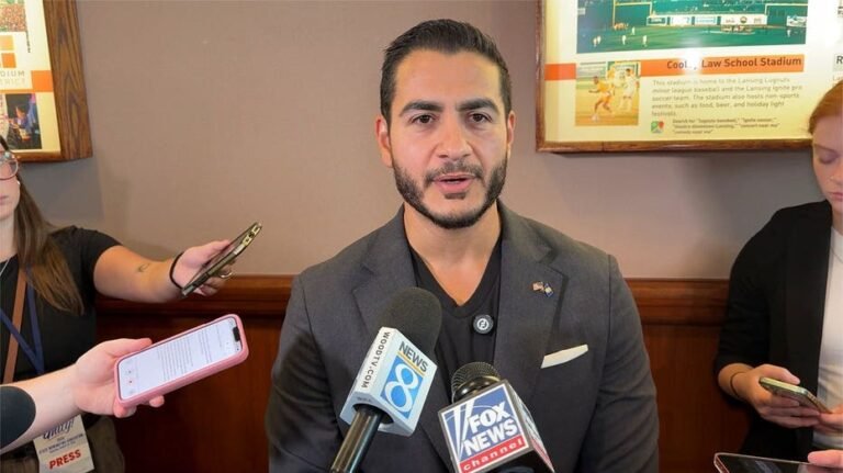Abdul El-Sayed est parsemé de questions sur les liens avec Hasan Piker et sa fracture avec les démocrates juifs à la convention du Michigan