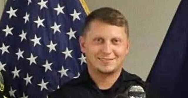 Dites son nom : l'officier Christopher Delong tué dans l'exercice de ses fonctions