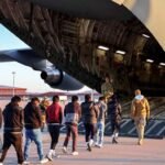 L’ICE commence à expulser des immigrants illégaux vers des pays africains dangereux
