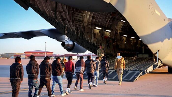 L’ICE commence à expulser des immigrants illégaux vers des pays africains dangereux