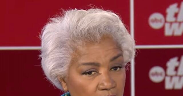 Donna Brazile aux démocrates : ne vous laissez pas prendre par cette « vague socialiste »