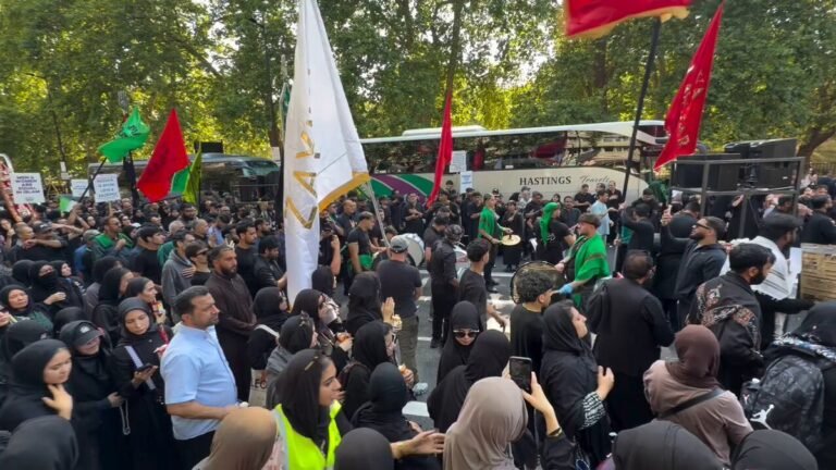 Vidéo de la marche Arbaeen de dimanche dans le centre de Londres par des musulmans chiites.