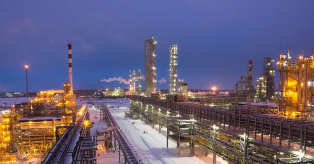 L’Ukraine revendique une frappe meurtrière contre une raffinerie de pétrole au cœur de l’arrière-pays russe