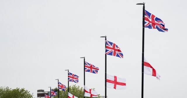 Des Britanniques risquent la prison pour avoir brandi des drapeaux dans l’Oxfordshire après une décision de la Haute Cour