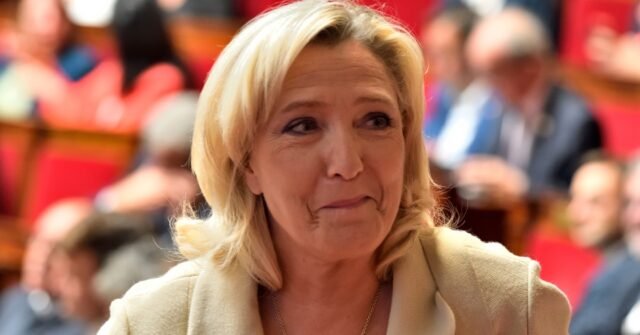 Marine Le Pen en tête de l'élection présidentielle française pour remplacer Macron
