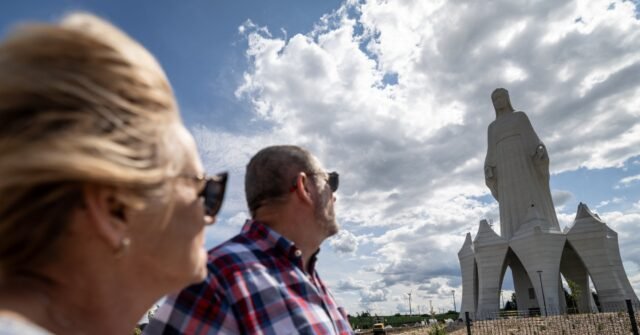 La plus haute statue de la Vierge Marie d'Europe inaugurée dans un petit village polonais