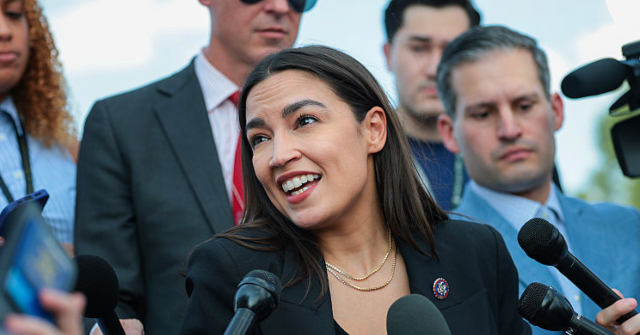 AOC dit que « Woke 1 était fou » alors qu’elle et Bernie Sanders refusent leur soutien à la socialiste Francesca Hong