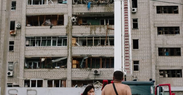 La Russie et l'Ukraine échangent des frappes nocturnes qui font sept morts