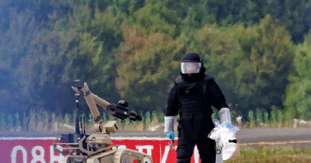Un drone armé d'explosifs intercepté à un aéroport allemand : un avion cargo a été heurté en vol quelques instants plus tard