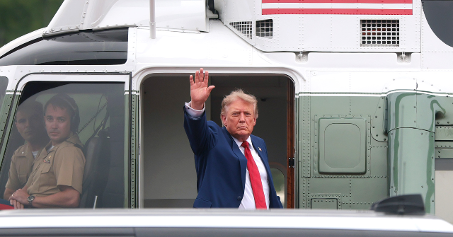 Fonctionnaires : des avions de chasse interceptent un avion civil où le président Trump assistait à un événement sportif pour adolescents dans l'Ohio