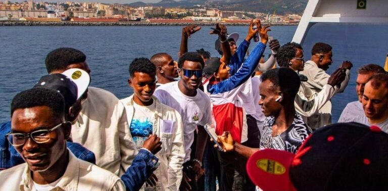 Les autorités espagnoles ont transféré 39 migrants, pour la plupart originaires de pays d'Afrique…