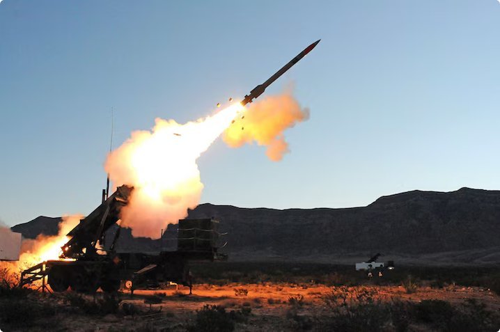 Le ministère de la Guerre a signé de nouveaux accords-cadres avec Northrop Grumman et Lockheed Martin…