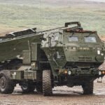 Les systèmes de fusées d'artillerie à haute mobilité M142 de l'armée américaine (HIMARS), affectés à la…