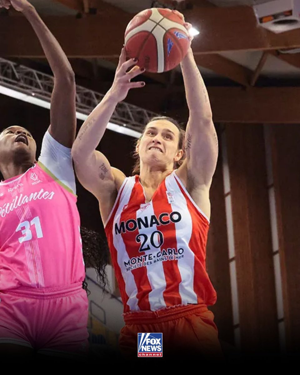 Une joueuse transgenre domine la ligue féminine de basket-ball de deuxième division française, et…
