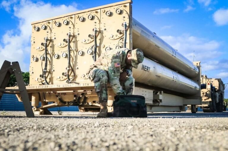 Selon un rapport exclusif publié mardi par CNN, les États-Unis ont épuisé près de 80 % de leurs missiles…