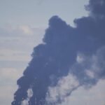 Images de l’incendie de la raffinerie d’Oufa suite à l’attaque de drones ukrainiens.