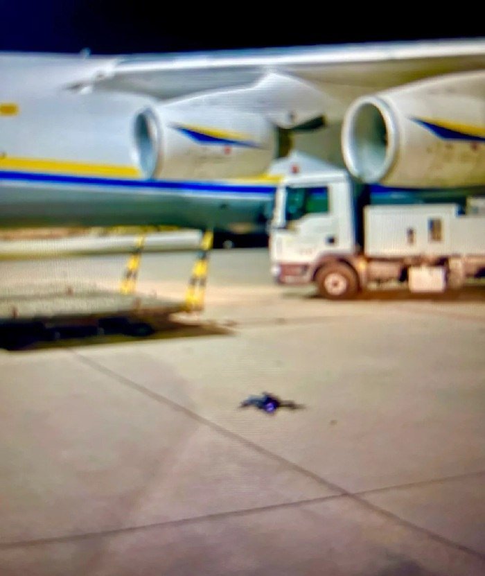 🇩🇪 Des photos du drone avec des explosifs ont émergé depuis l'aéroport de Leipzig en Allemagne Comme on…