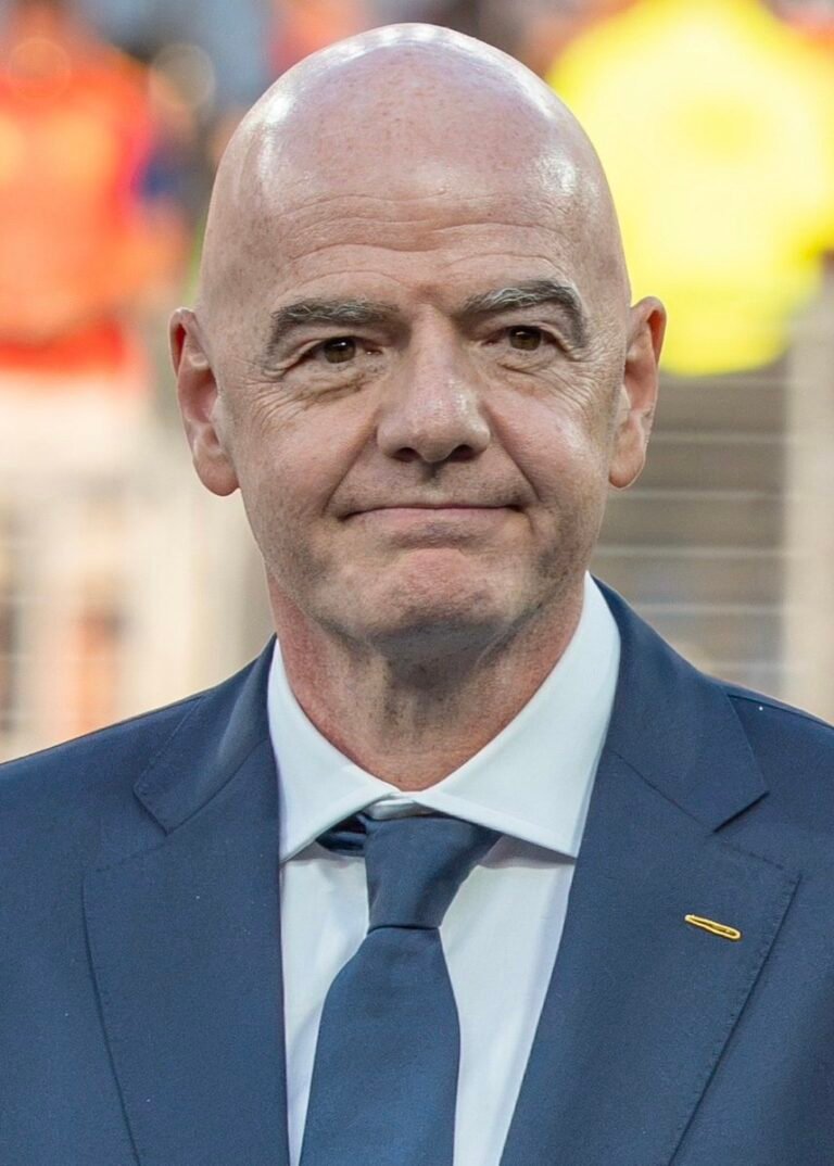 Les associations membres de la FIFA envisageraient un vote de censure de facto à l'égard de Gianni Infantino.