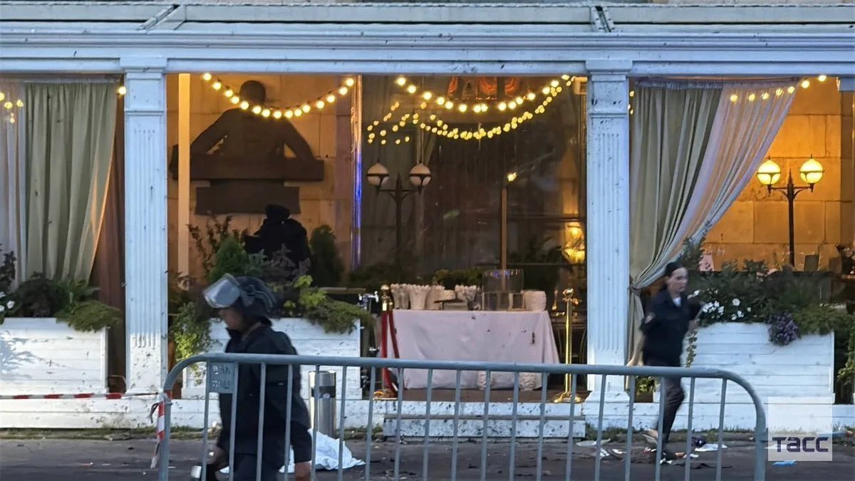 Une explosion a ravagé la devanture d'un restaurant de la région de Moscou alors qu'il organisait ce soir…