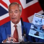 Nigel Farage dévoile « l'Opération Fortress », un plan militaire visant à empêcher les bateaux d'asile de…
