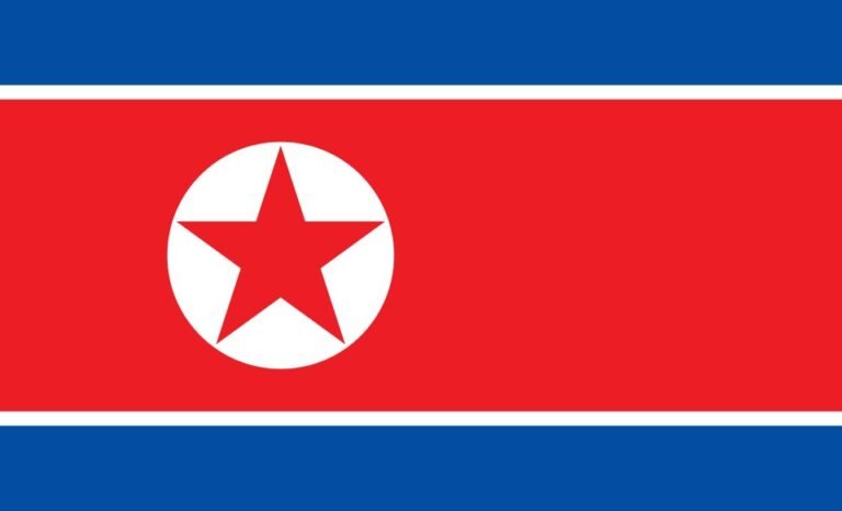 La Corée du Nord a lancé un missile balistique vers la mer de l'Est, affirment le Japon et la Corée du Sud.