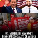 Une douzaine de membres des Socialistes démocrates d'Amérique (DSA), dont des membres de la même…