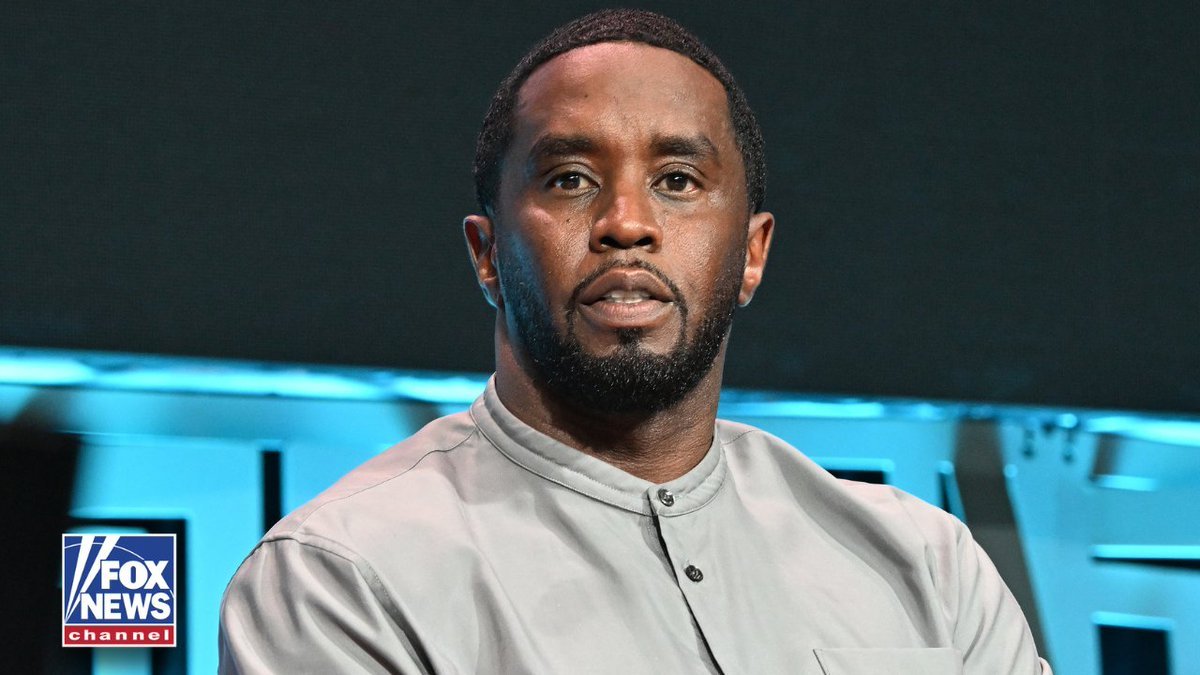 Diddy ne sortira pas de prison aussi tôt qu'il le pensait car sa libération est retardée de près d'un mois.