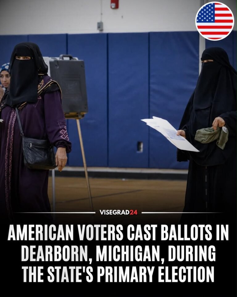 Les électeurs américains ont voté dans un bureau de vote à Dearborn, dans le Michigan, lors des élections…