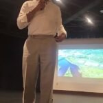 L'ancien maire de New York, Eric Adams, est constamment chahuté lors d'une réunion publique dans le…