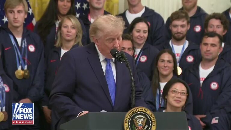 "Ça s'appelle USA." Le président Donald Trump a applaudi les athlètes olympiques et paralympiques de…