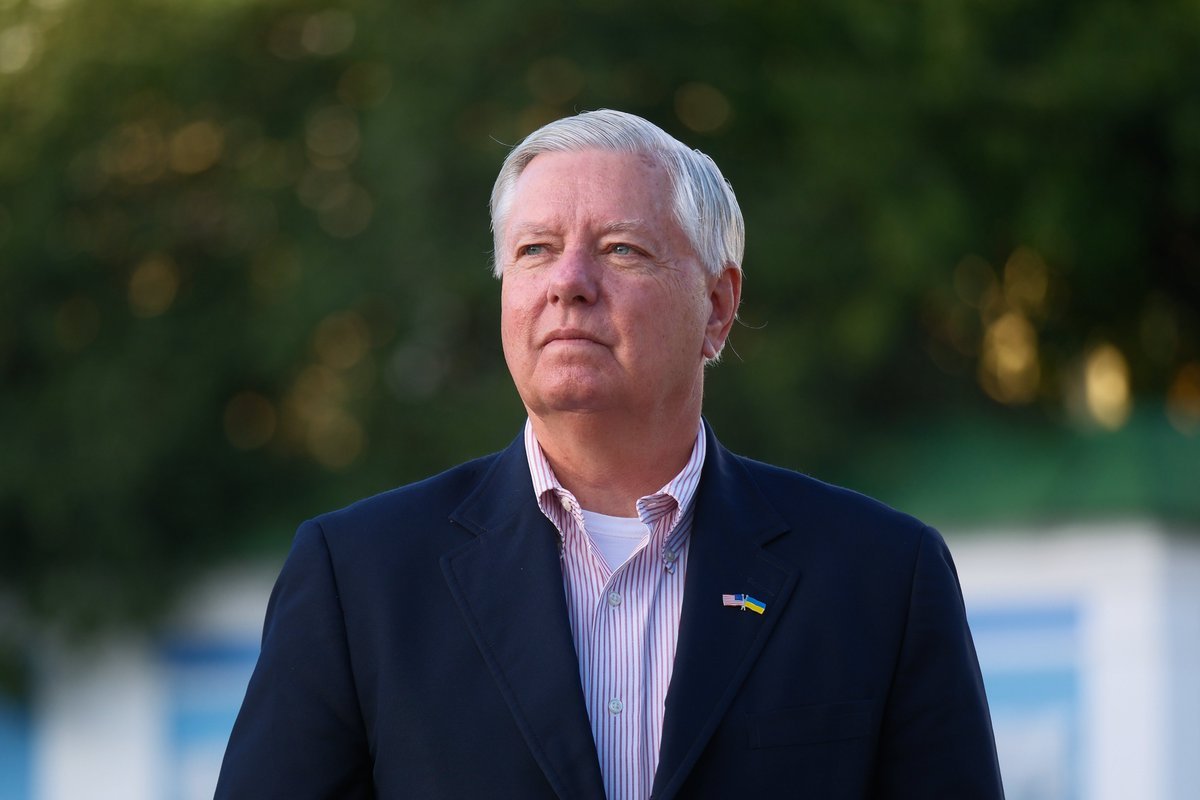 Un vaste ensemble de sanctions contre la Russie négocié par feu le sénateur Lindsey Graham a été adopté au…
