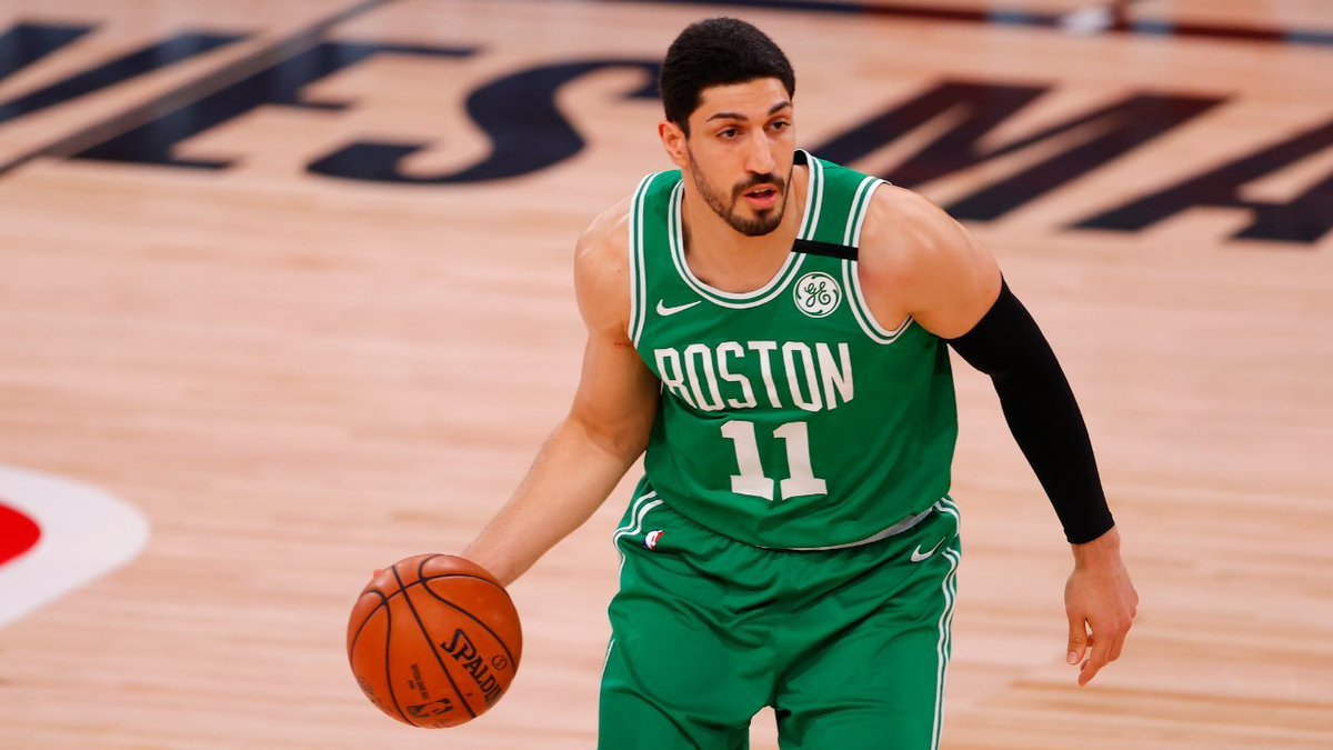 Enes Kanter, ancien choix de première ronde de la NBA, se déclare Freedom pour le repêchage de la WNBA…