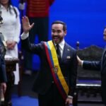 Le nouveau président colombien, Abelardo De La Espriella, entre officiellement en fonction, s’engageant à…