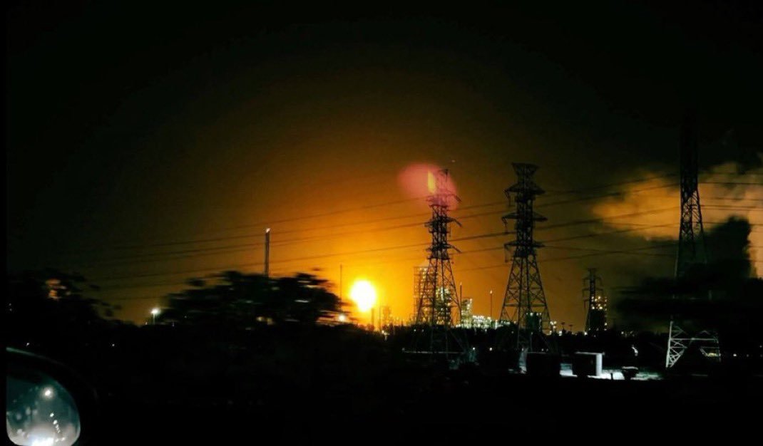 Les Houthis au Yémen ont frappé l'usine à gaz de Berri en Arabie Saoudite.
