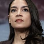 Alexandria Ocasio-Cortez révèle qu’elle congèle ses ovules, quelques heures avant de déclarer qu’elle «…