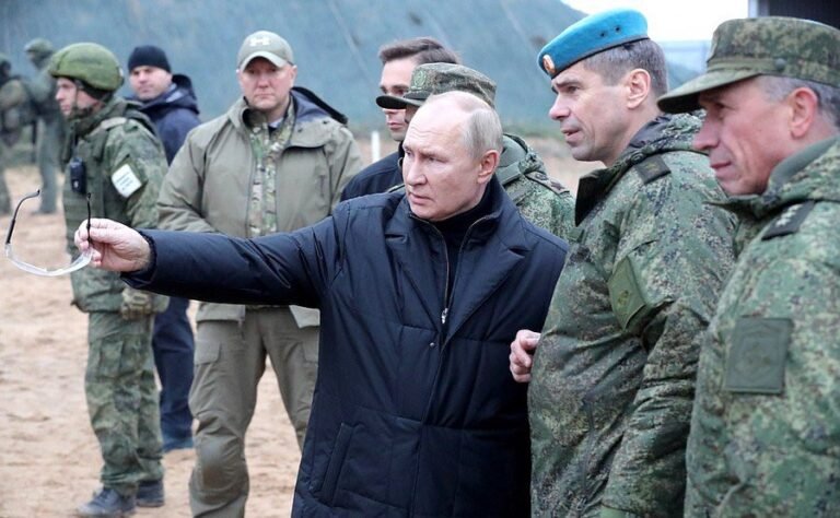 Les agences de renseignement américaines préviennent que le président russe Vladimir Poutine pourrait être…