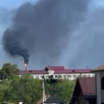 La raffinerie de pétrole russe de Komsomolsk, dans le kraï de Khabarovsk, aurait pris feu ce matin.