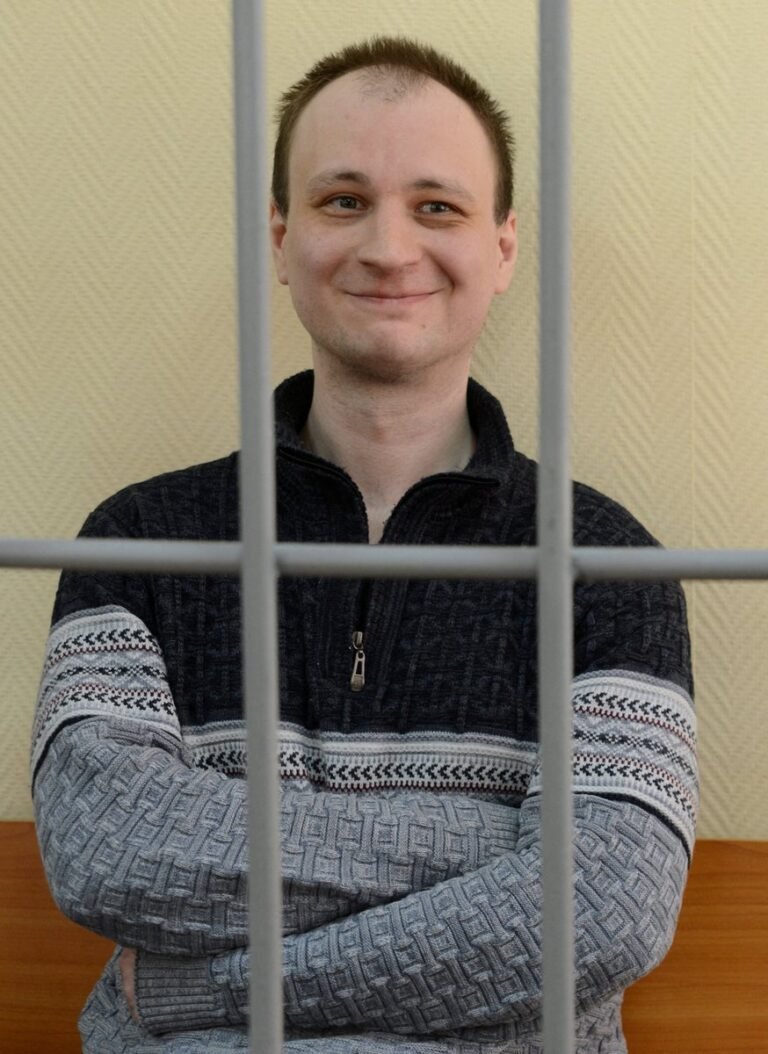 Le vétéran de la marine Robert Gilman a été libéré par la Russie, où les États-Unis affirment qu'il a été…