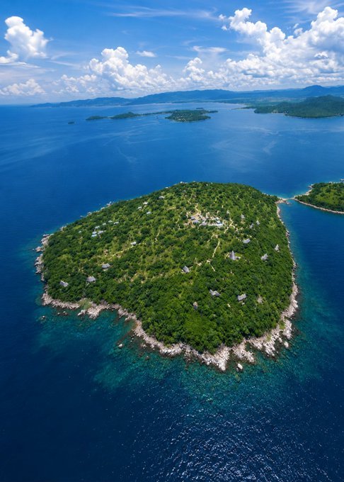 HQ1dY2SWAAAipUw