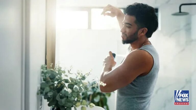 Certains hommes sautent des douches avant les rendez-vous pour adopter une nouvelle tendance appelée…
