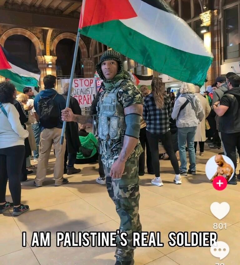 Un récent converti musulman et militant pro-palestinien nommé Angelo Bryson vient de poignarder 4…
