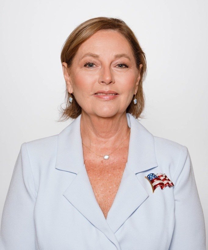 Darline Graham remporte la primaire républicaine pour occuper le siège de son frère au Sénat américain,…