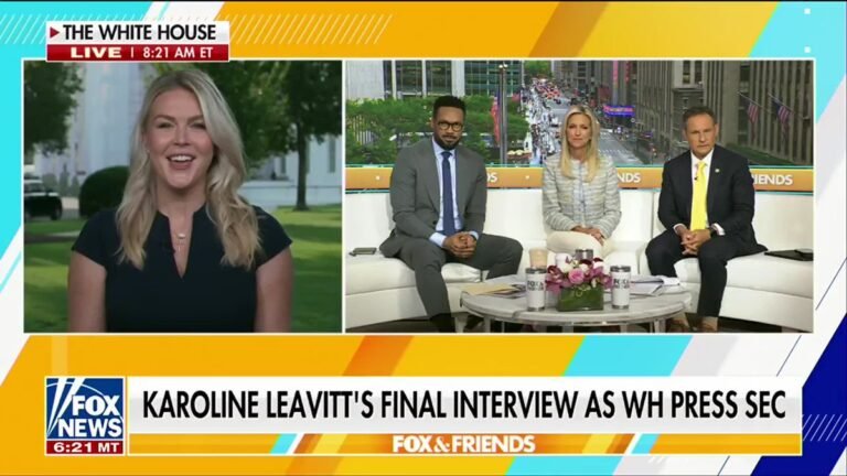 NOUVEAU : Karoline Leavitt s'exprime avant son dernier jour en tant qu'attachée de presse de la Maison…