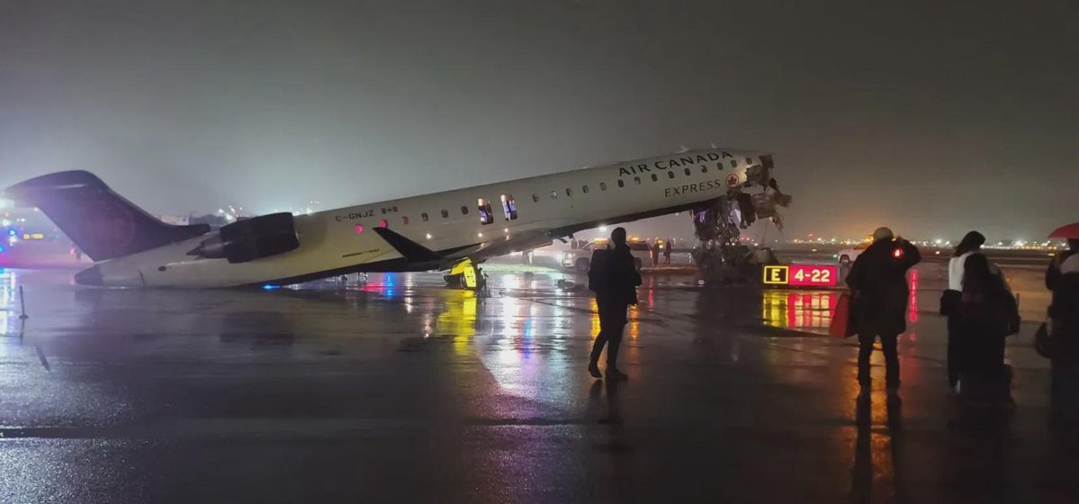 Deux contrôleurs de la circulation aérienne de LaGuardia auraient quitté le travail tôt la nuit où un vol…