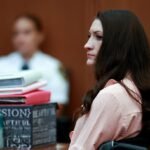 Le jury de Lindsay Clancy arrive pour commencer le jour 2 des délibérations dans le procès pour meurtre