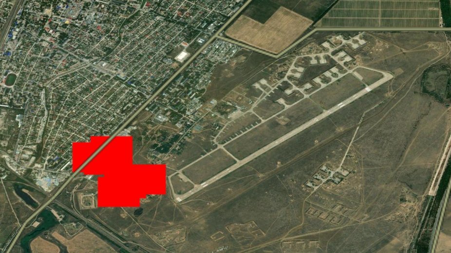 Des drones d'attaque ukrainiens ont frappé dimanche une quatrième base aérienne russe, y mettant le feu.